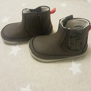 Carter's toddler boots
